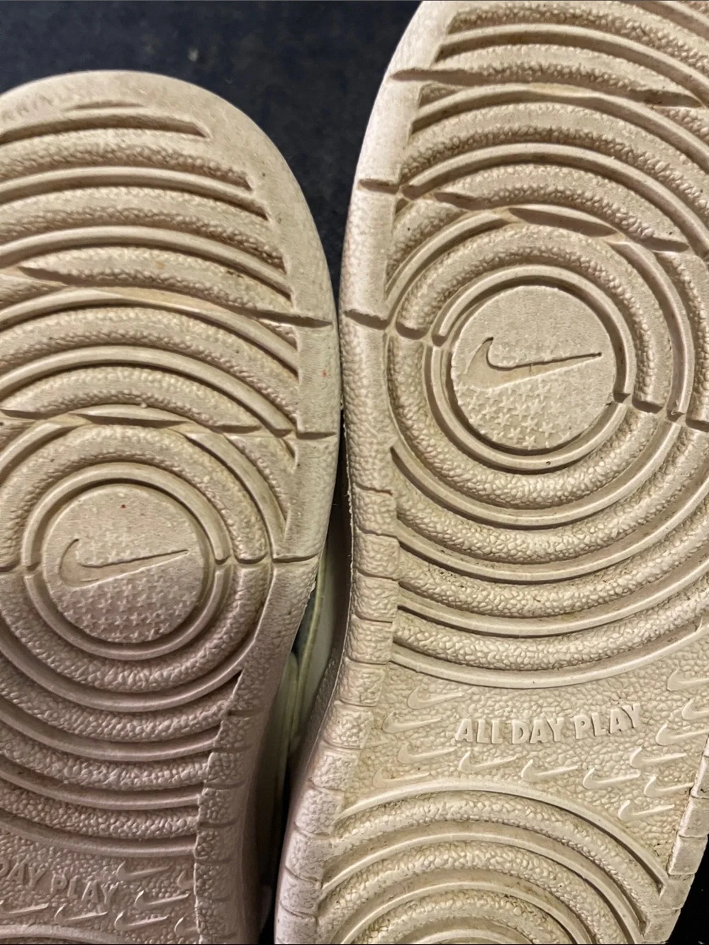 Nike Kids Court Borough Sneakers